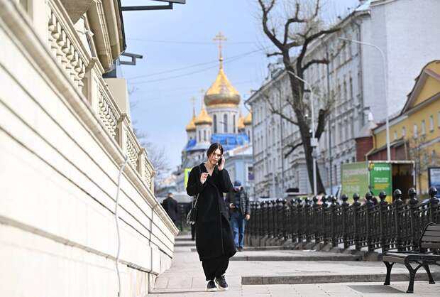 Москвичам пообещали почти летнее тепло