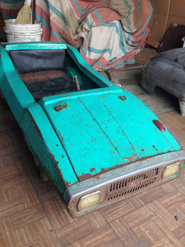 Вторая жизнь педальной машины "Радуга" игрушки, реставрация, drive2, радуга, длиннопост