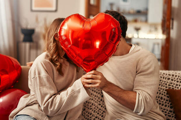 Психолог Царева: романтические свидания укрепляют многолетние отношения