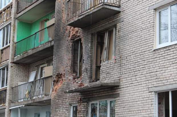 Жители пострадавших квартир на Пискаревском проспекте три месяца ждут ремонта