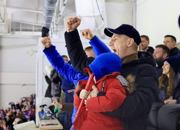 Губернатор Смоленской области поздравил с победой ХК «Славутич»