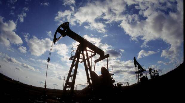 В ОПЕК+ заявили о сокращении добычи нефти до конца сентября