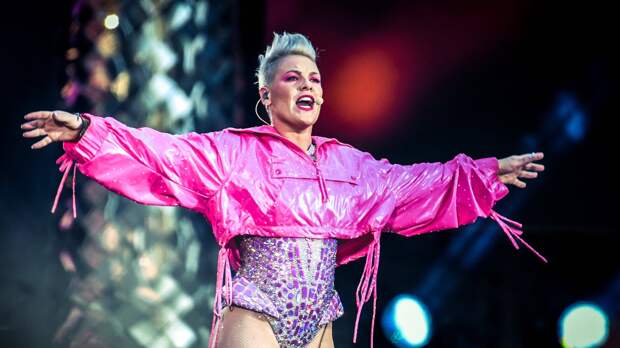 В сети восхитились внешностью вышедшей в свет 14-летней дочери певицы Пинк