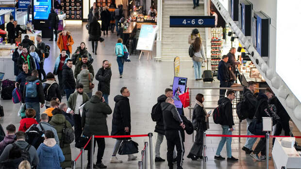 В Пулково задержали несколько десятков рейсов