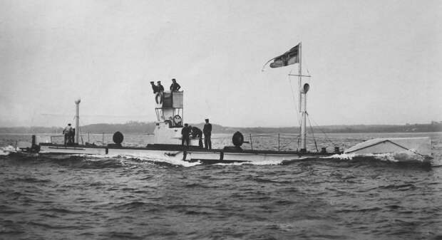 Гонка под водой: эволюция подводных лодок пяти поколений.