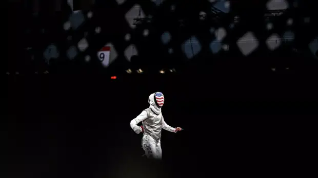 Тренер олимпийской чемпионки по фехтованию из США разбился на мотоцикле