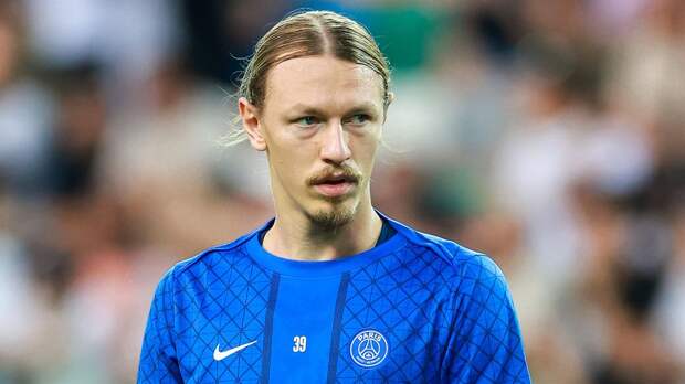 Журналист L'Equipe предупредил Сафонова: «Матвей — первый номер «ПСЖ», но нужно быть осторожным»