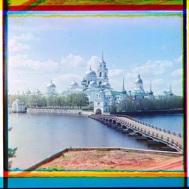 Монастырь пресвятого Нила Столбенского. Озеро Селигер.