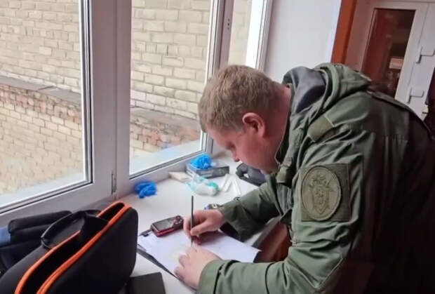 Раскрыта возможная причина нападения подростка с арбалетом на российскую школу