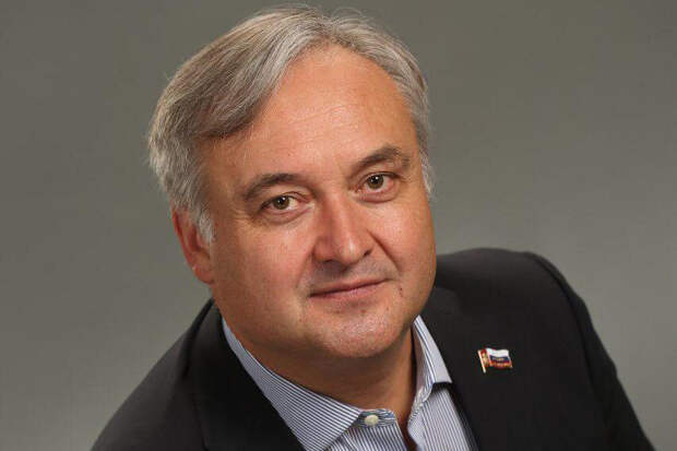 Андрей Титов