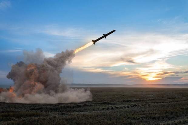 Британия начнет выпуск ракет для Киева в 2027 году