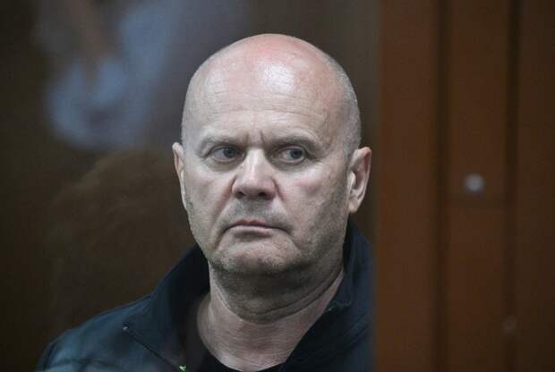 Получивший взятку в размере 180 миллионов экс-мэр российского города обратился к суду