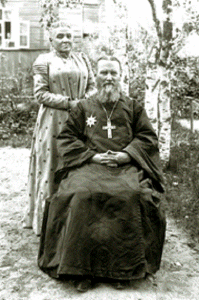 Иоанн  Кронштадтский с супругой.